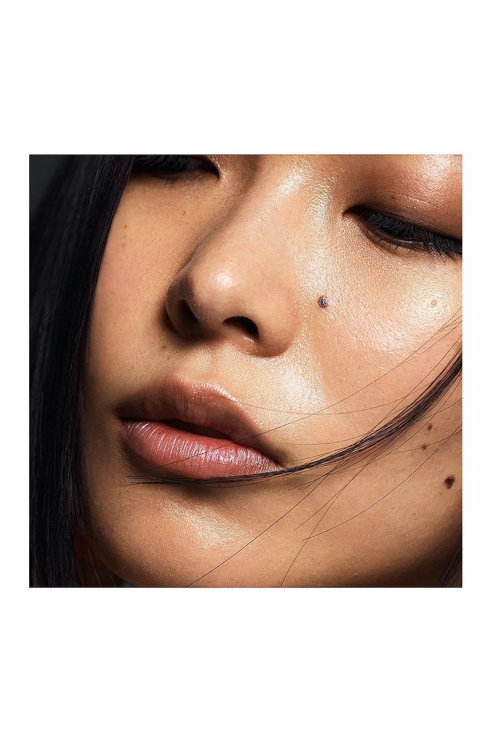 Oribe Balmessence Lip Treatment - Image 5